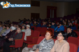 В Лисаковске почтили память жертв политических репрессий и голодомора