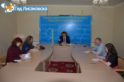 Пресс-конференция по вопросам ремонта дорог и благоустройства Лисаковска
